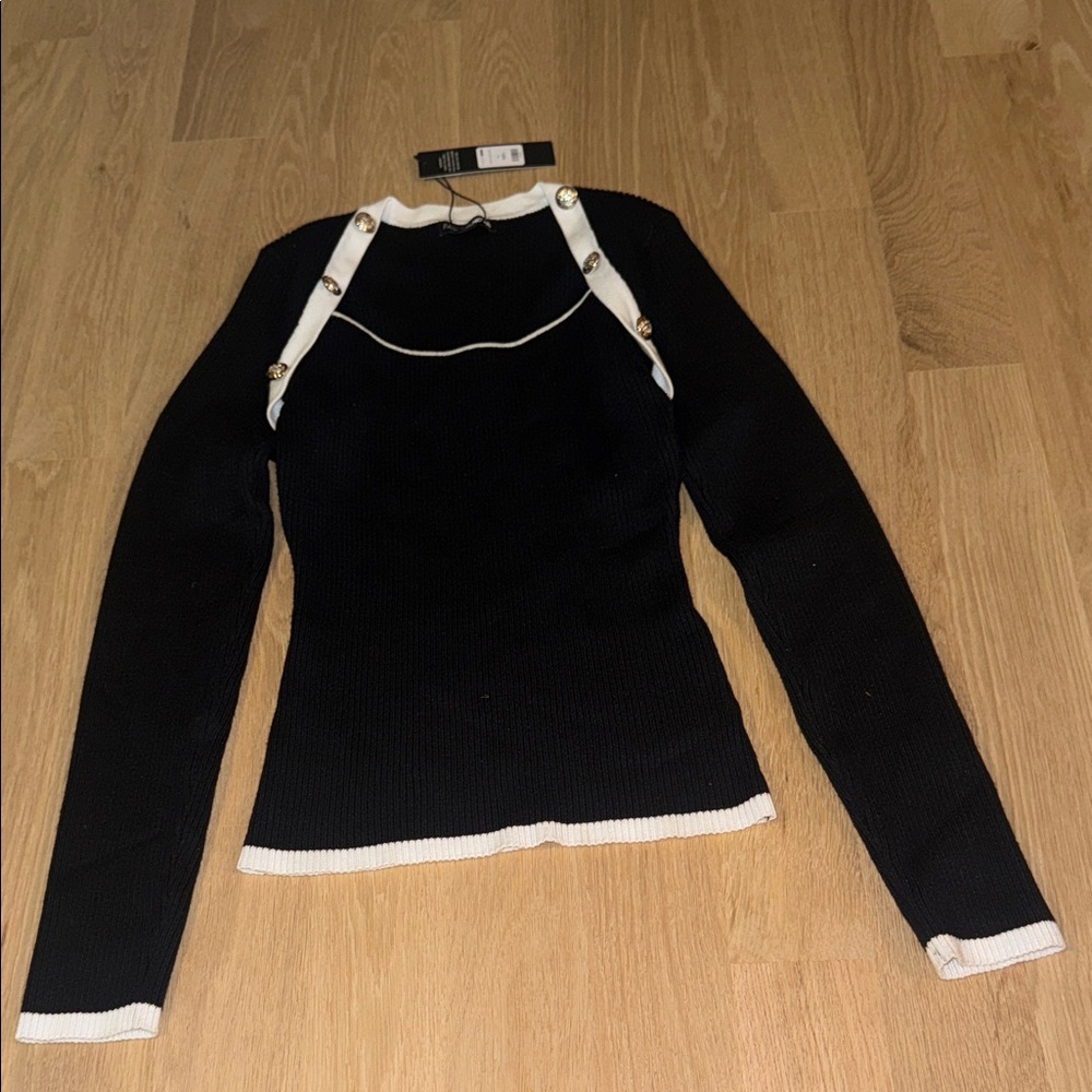 Fashion Nova Black Long Sleeve Knit Top with White Trim and Buttons